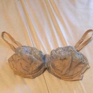Beautiful Victoria’s Secret 34C Blue and Beige Bra